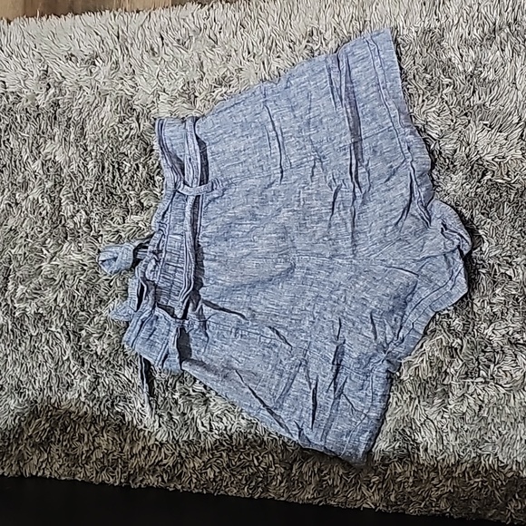 Bundle of express shorts size 4 & XS - Picture 3 of 5